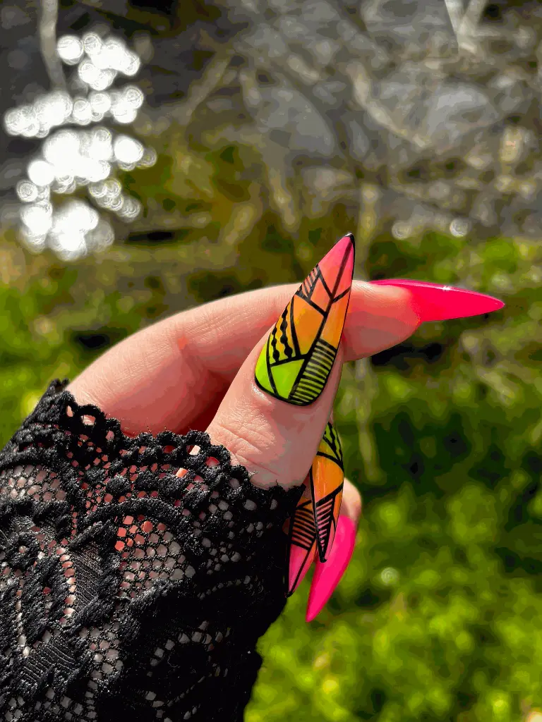 Neon Pouce.webp